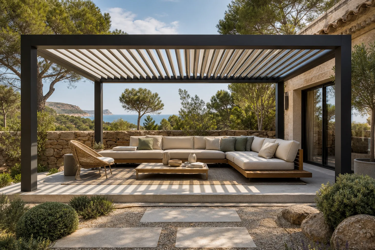 Pergola bioclimatique Congénies — installation sur mesure dans le Gard (30)